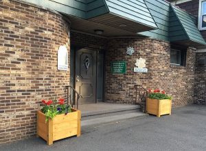 Shoemaker Avenue Animal Hospital front entrance